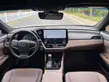 Фото 17 - Lexus ES