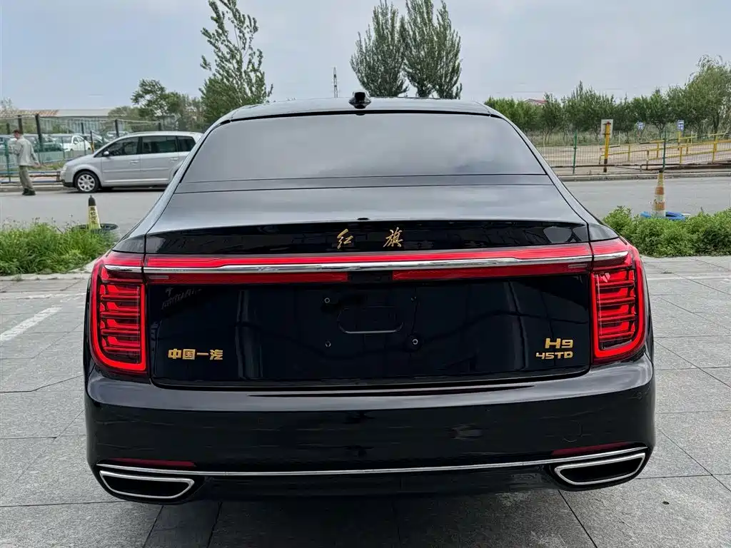 Hongqi H9 2023 Model 2.0T Smart Connect Flagship Edition фото 5