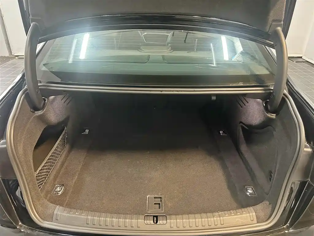 Audi A6L 2023 45 TFSI Premium Selection Dynamic фото 13