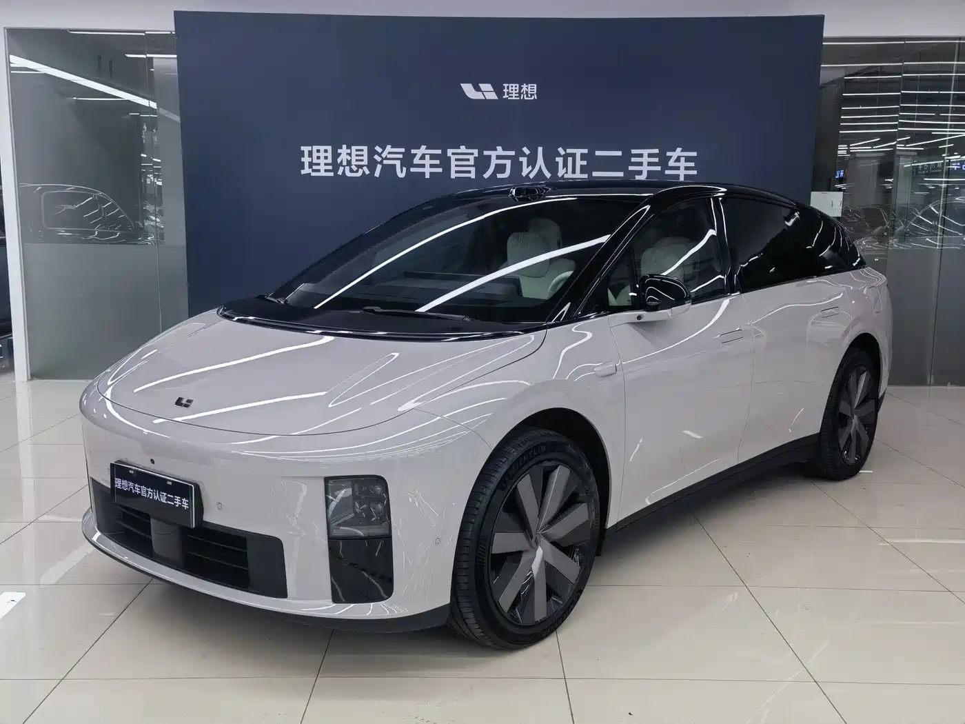Li Auto i6 2025 2WD Base Model