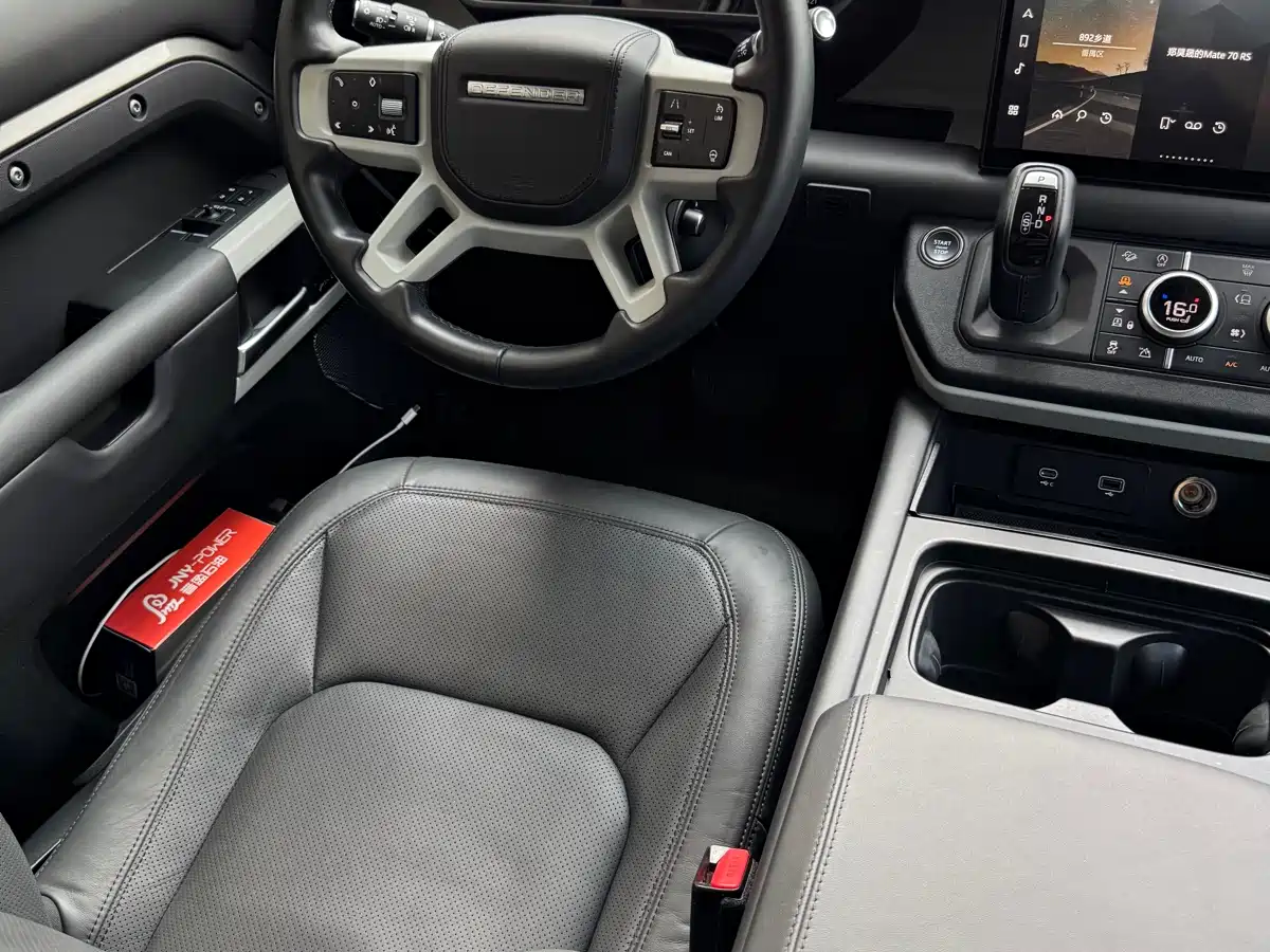 Land Rover Defender 2023 Facelift 90 3.0T P400 XS фото 17