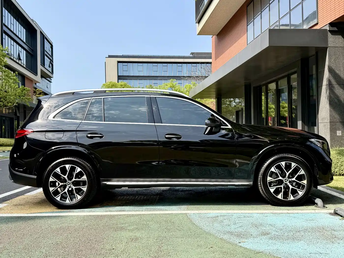 MERCEDES-BENZ GLC