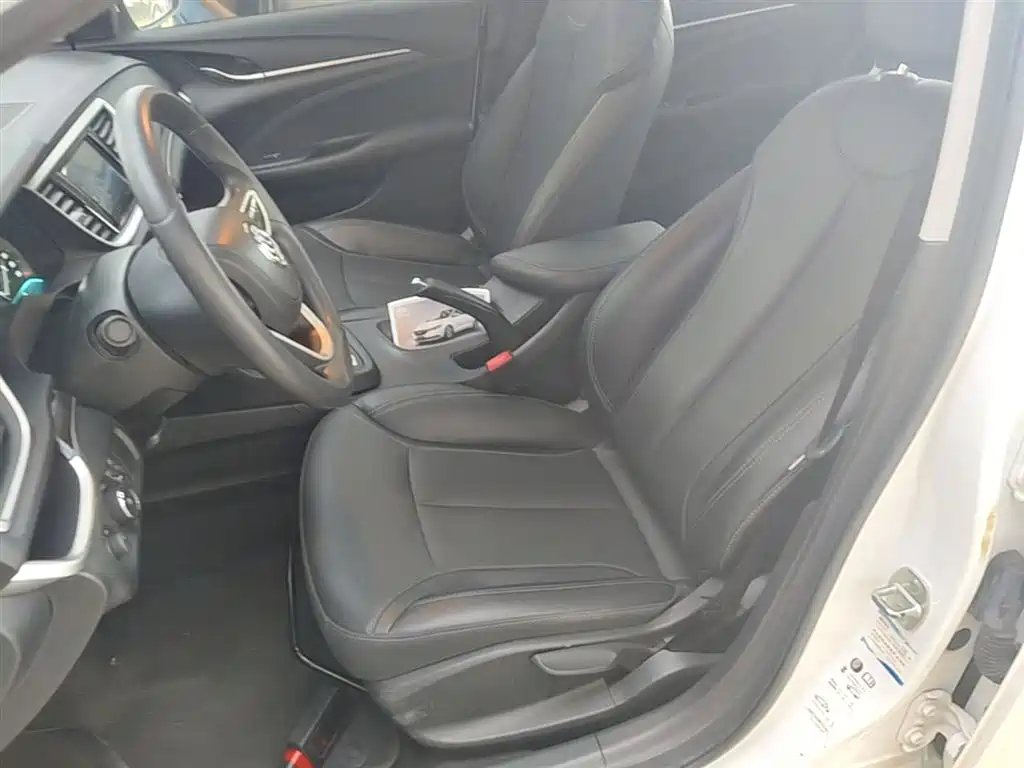 Фото 15 - Buick Excelle