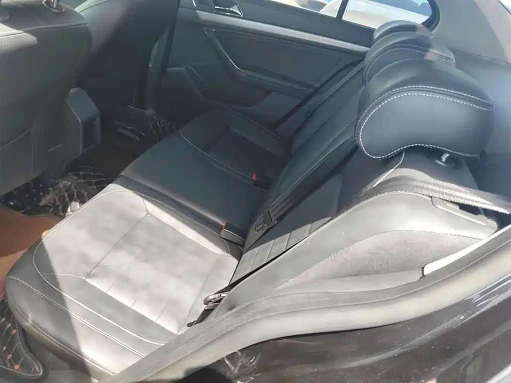 Volkswagen Lavida 2017 1.6L Automatic Comfort Edition фото 17