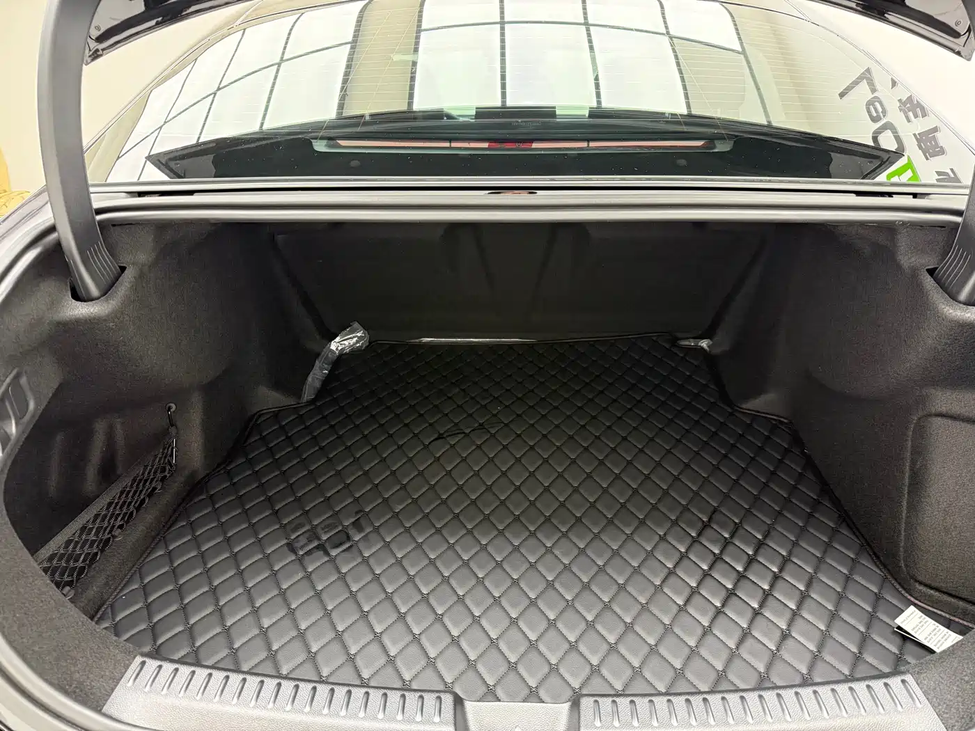 Mercedes-Benz E-Class 2025 E 300 L Fashion фото 18