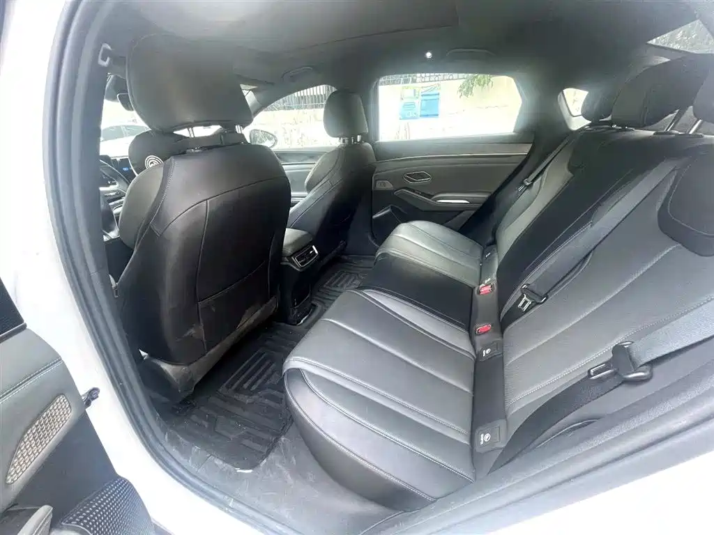 BYD Qin L 2024 DM-i 120KM Leading фото 5