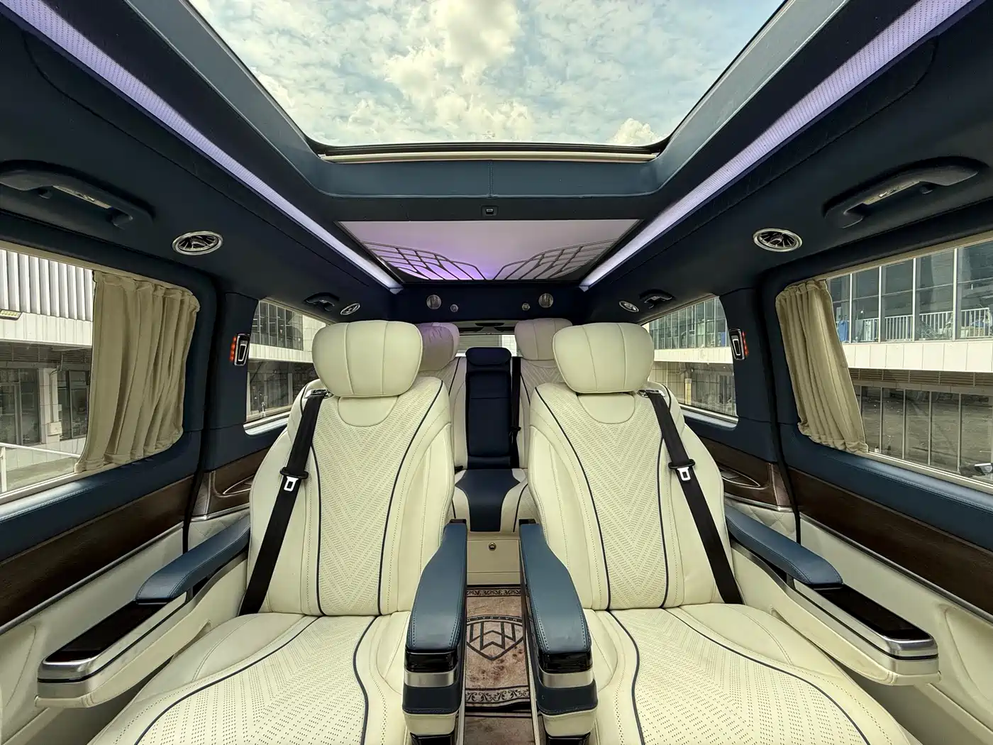 Mercedes-Benz V-Class 2021 V 260 L Long Wheelbase Luxury Edition фото 15