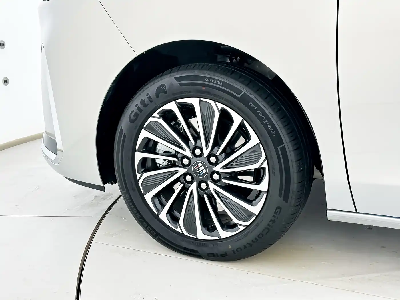 Buick GL8 New Energy 2025 Land Honor Premium Edition 7-Seater фото 5