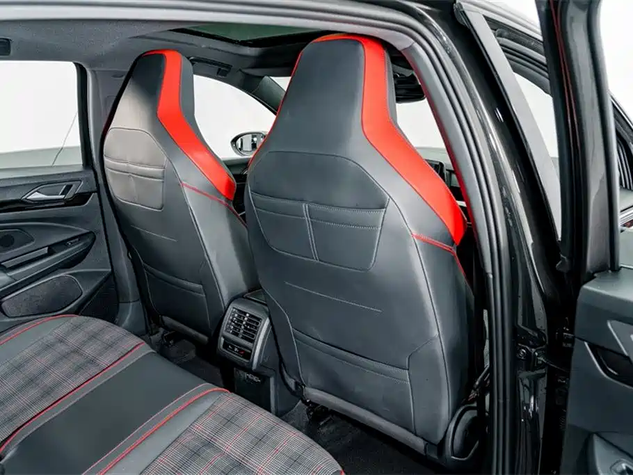 Volkswagen Golf GTI 2023 380TSI DSG GTI фото 21