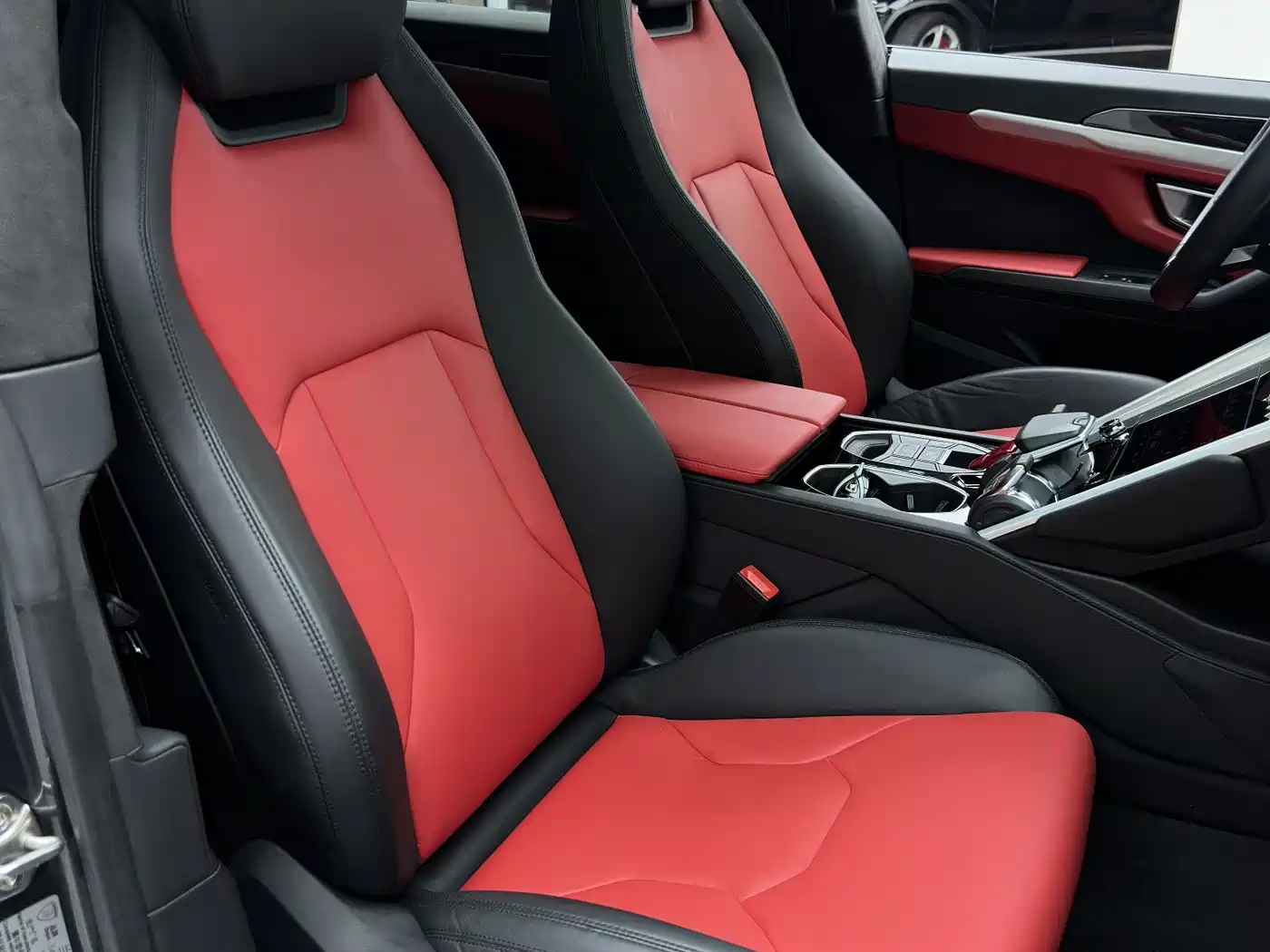 Lamborghini Urus 2018 4.0T V8 фото 13