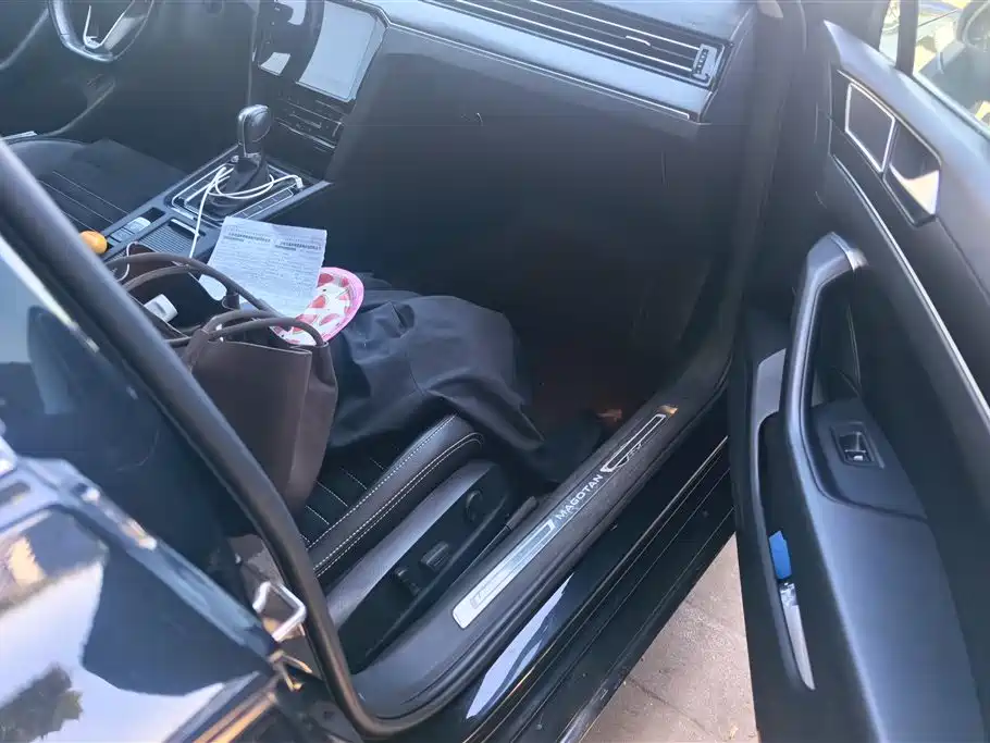 Volkswagen Magotan 2020 330TSI DSG Luxury фото 8
