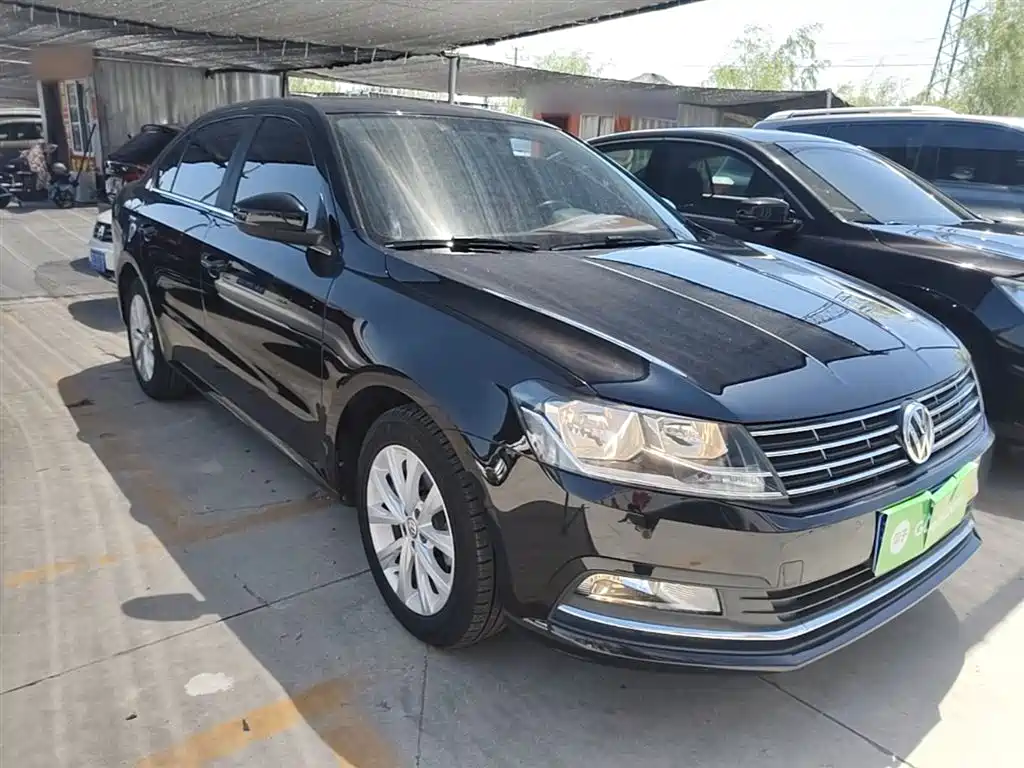 Volkswagen Lavida 2017 1.6L Automatic Comfort Edition фото 4