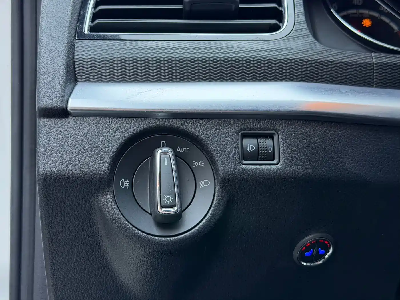 Škoda Kamiq 2022 1.5L Automatic Comfort Edition фото 6