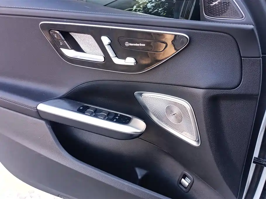 Mercedes-Benz C-Class 2025 Facelift C 260 L Sport Edition фото 7