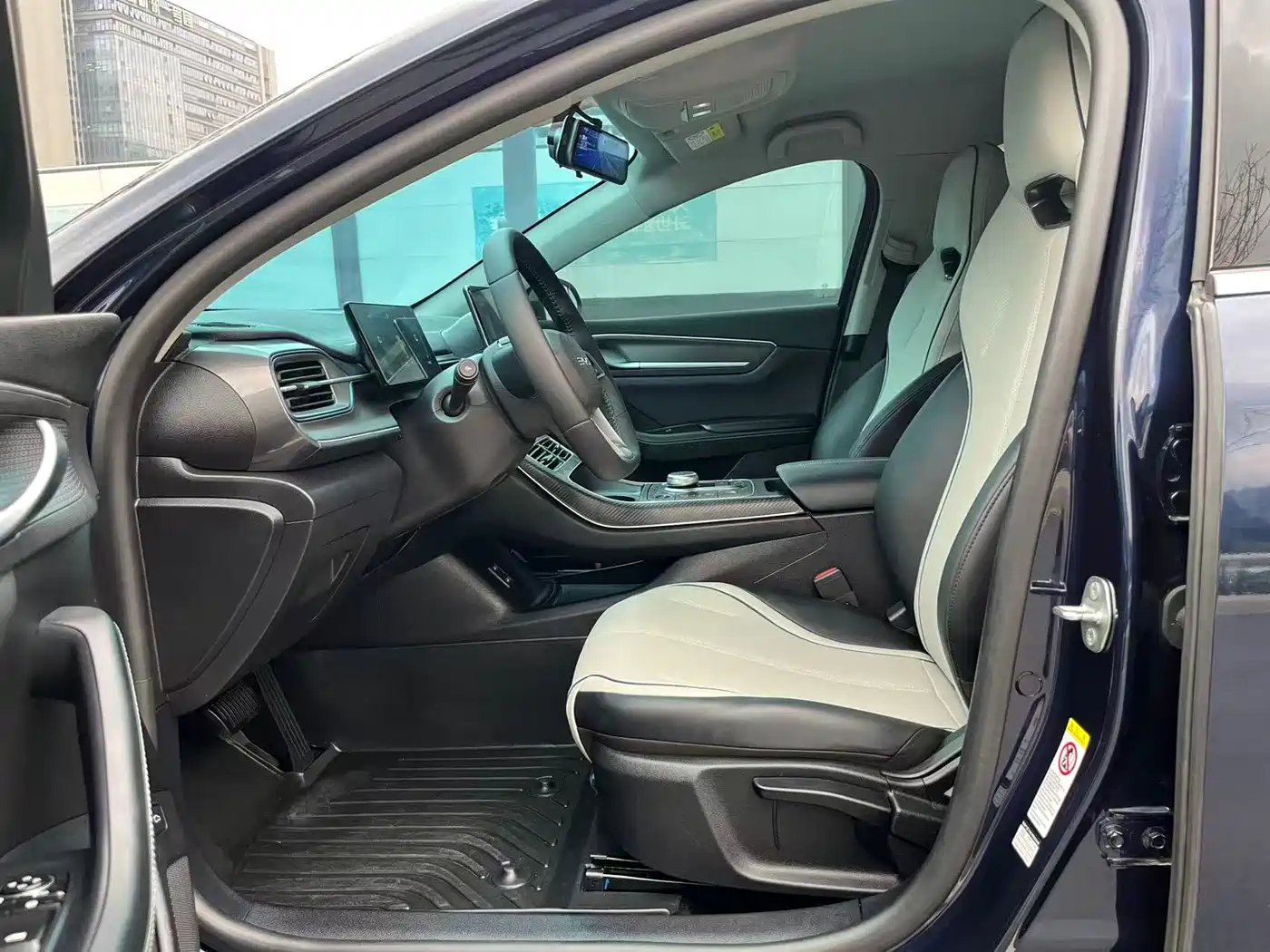 BYD Destroyer 05 2024 Glory Edition DM-i 55KM Luxury фото 4
