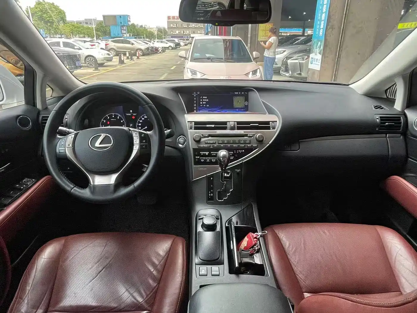Photo 7 - Lexus RX Classic
