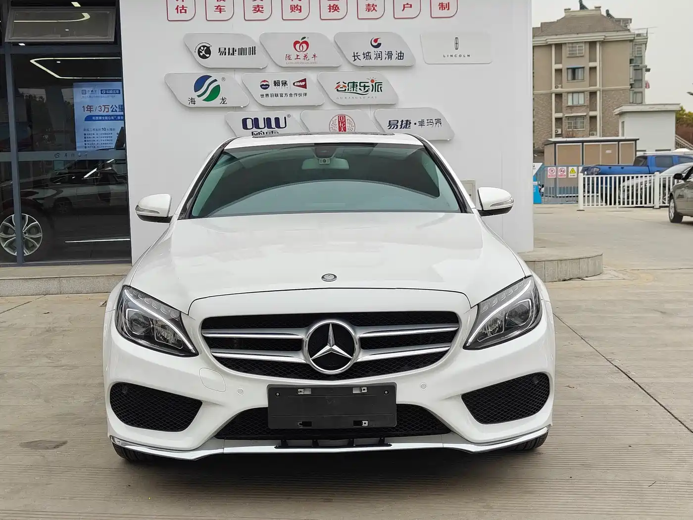 Mercedes-Benz C-Class 2017 C 180 L Sport фото 2