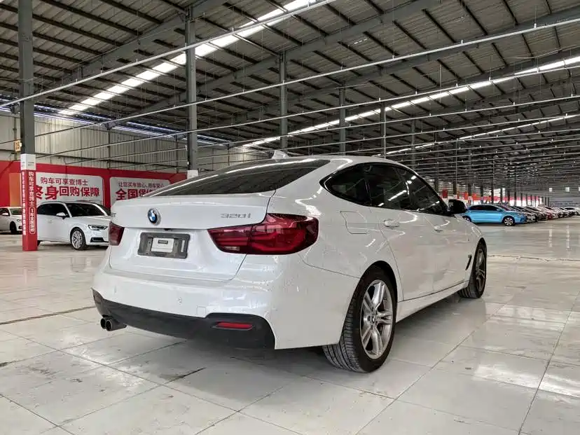 BMW 3 Series GT 2019 320i M Sport Package фото 17