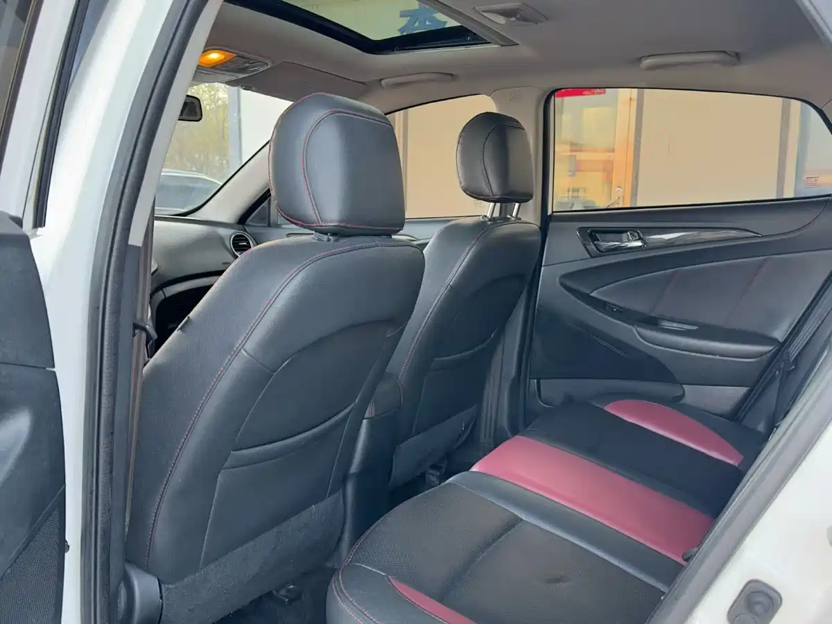 Changan Eado XT 2015 2015 1.6L Automatic Zhiku Version China V