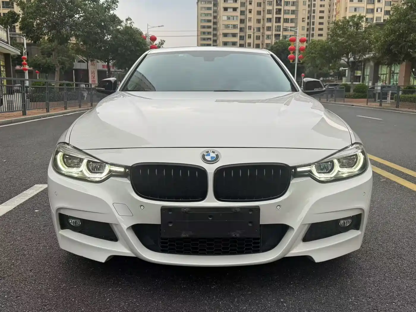 BMW 3 Series 2018 320Li M Sport Black Night Edition фото 2