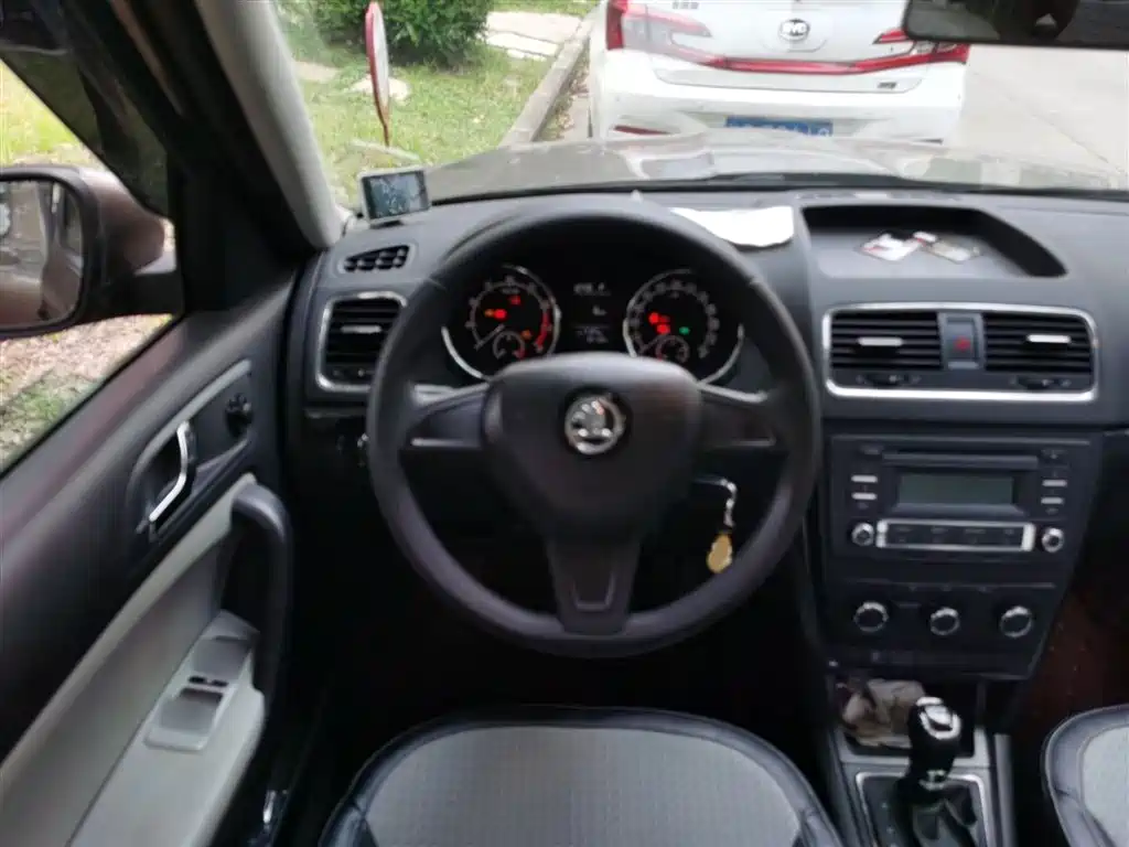 Škoda Yeti 2016 1.4TSI DSG Forward Edition фото 3