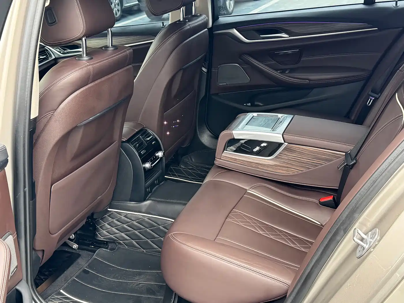 BMW 5 Series 2019 530Li Premium Luxury Package фото 7
