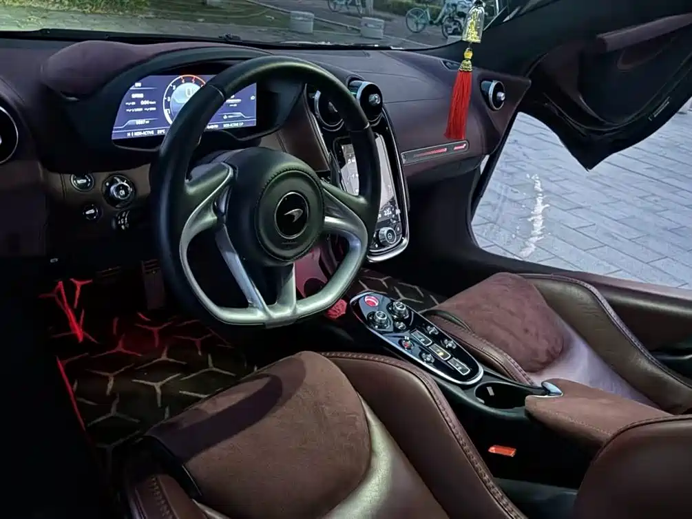 McLaren GT 2023 2023 4.0T Standard Model