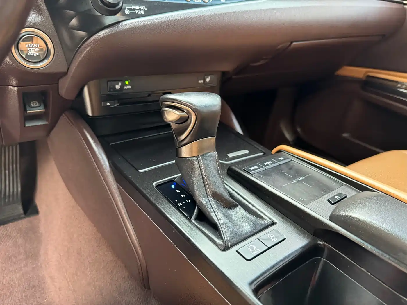 Lexus ES 2020 200 Excellence фото 17
