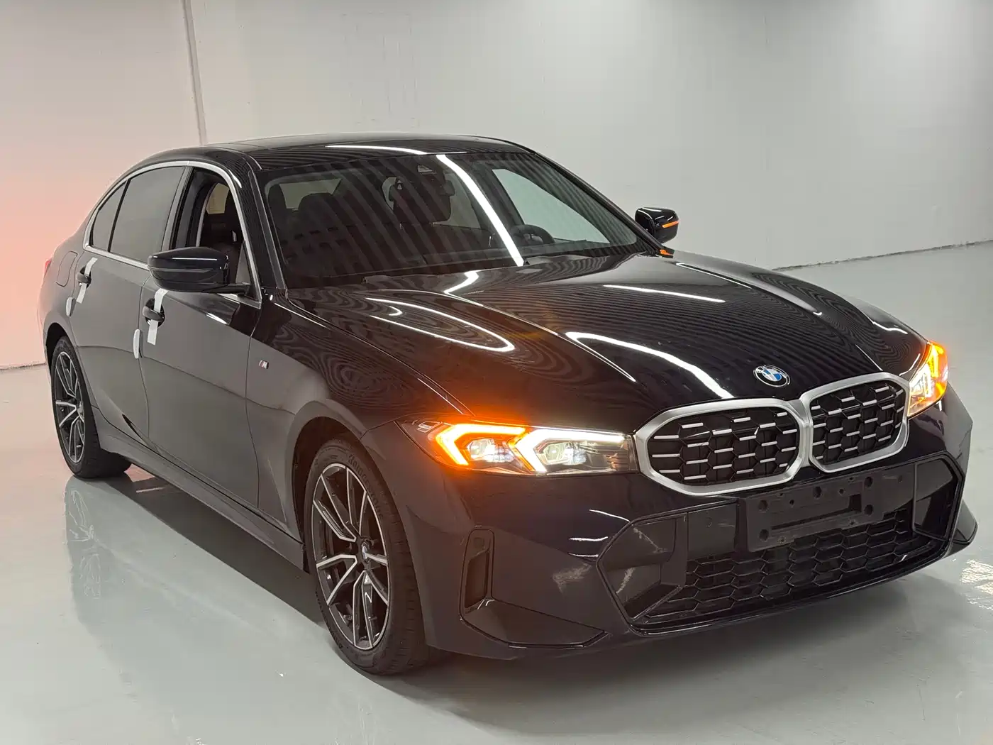 BMW 3 Series 2024 325Li M Sport Package фото 3
