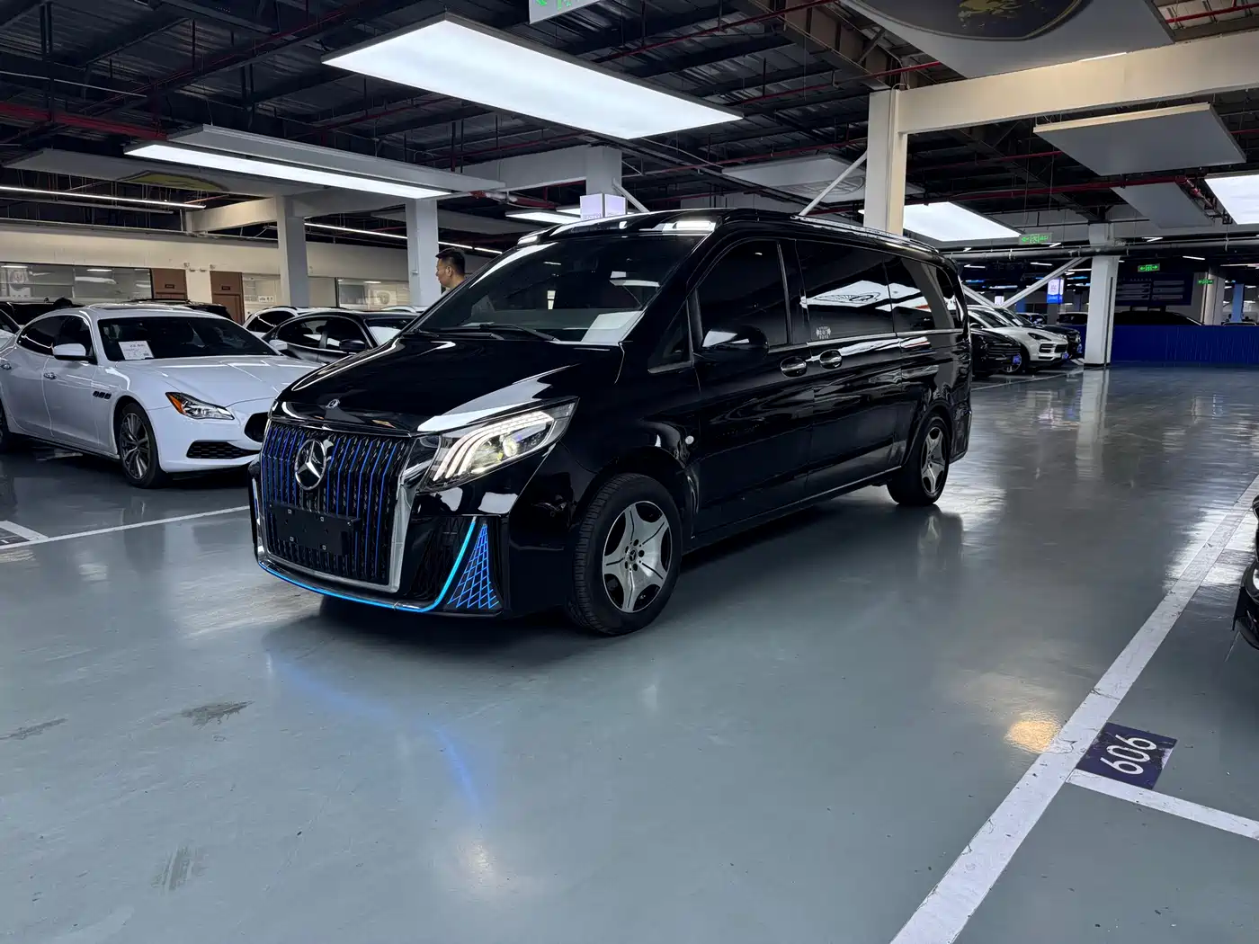 Mercedes-Benz Vito 2020 2.0T Business Edition (7-seater)