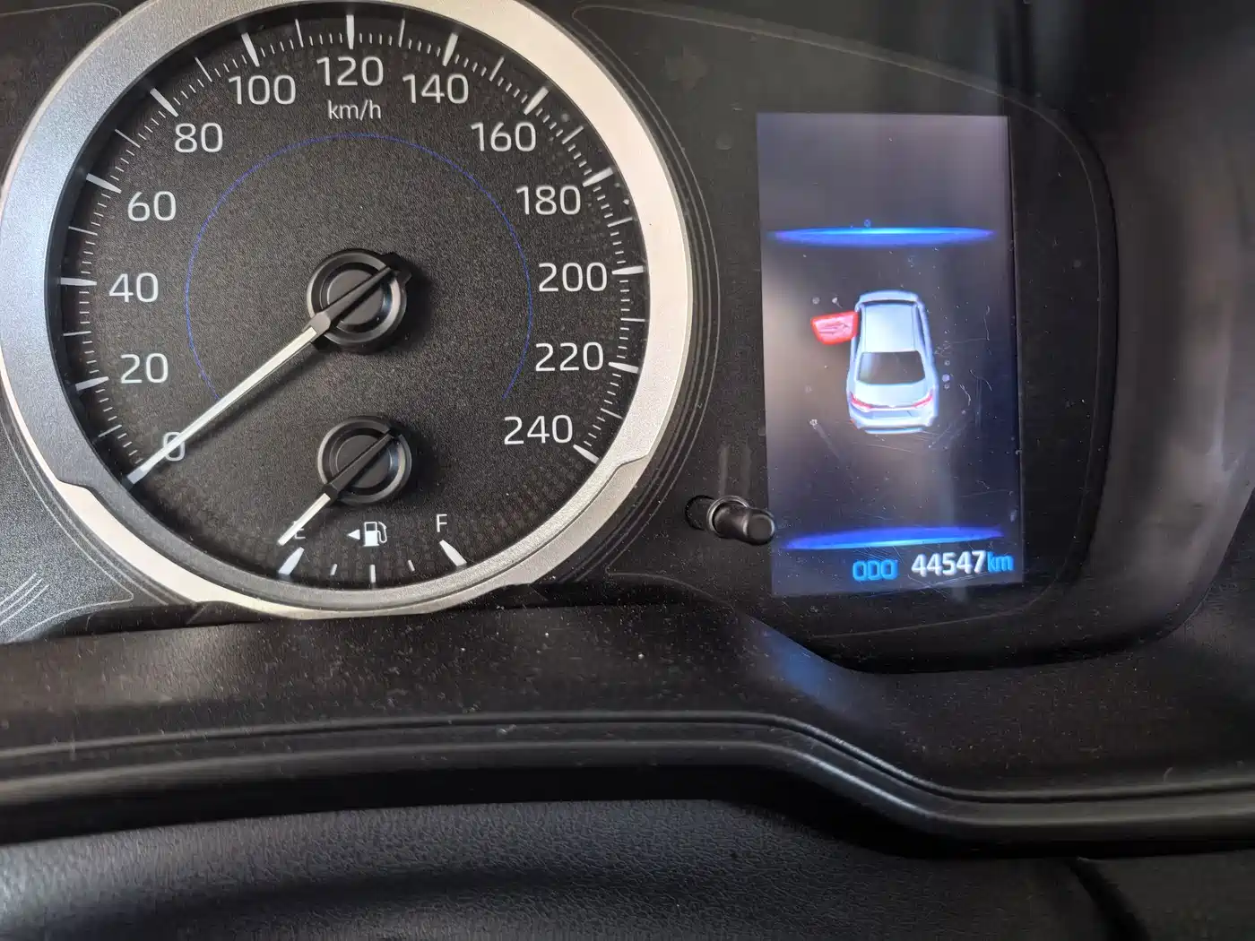 Toyota Levin 2023 Smart Hybrid 1.8L Leading Edition фото 12