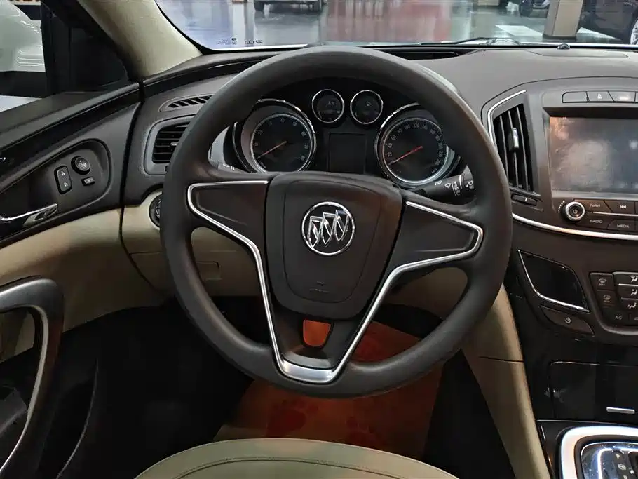 Buick Regal 2015 2.0L Leading Fashion Model фото 15
