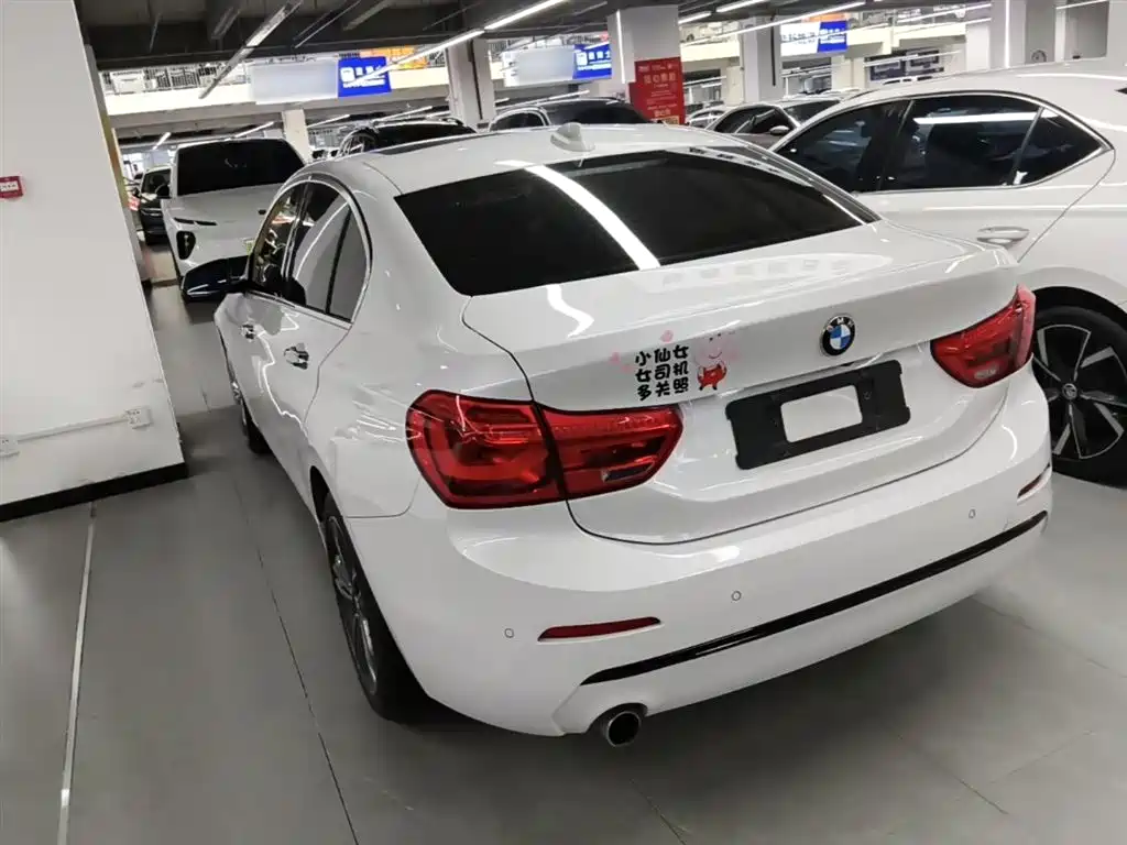 BMW 1 Series 2018 Facelift 118i Sport фото 5