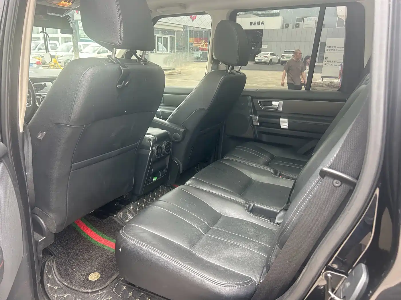 Photo 7 - Land Rover Discovery
