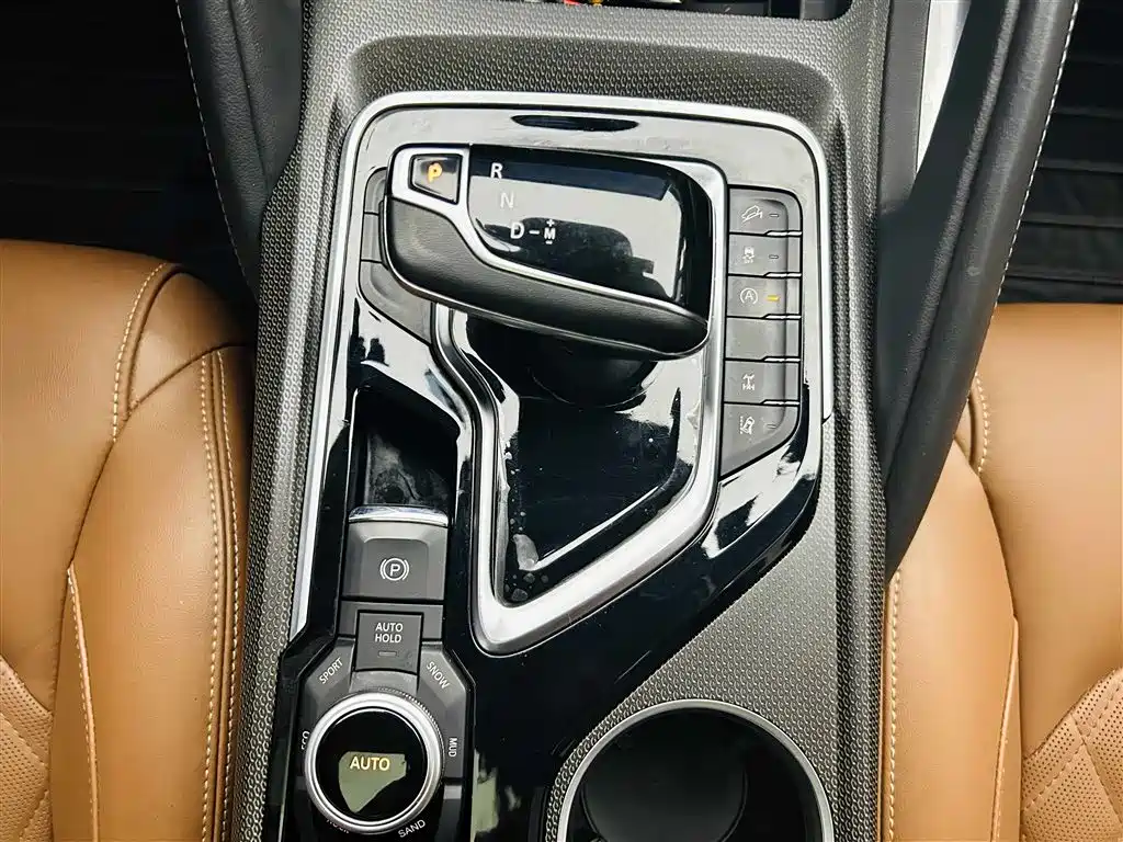 SAIC Maxus D90 Pro 2021 2.0T Diesel 4WD Lop Nur Edition 7-Seater фото 17