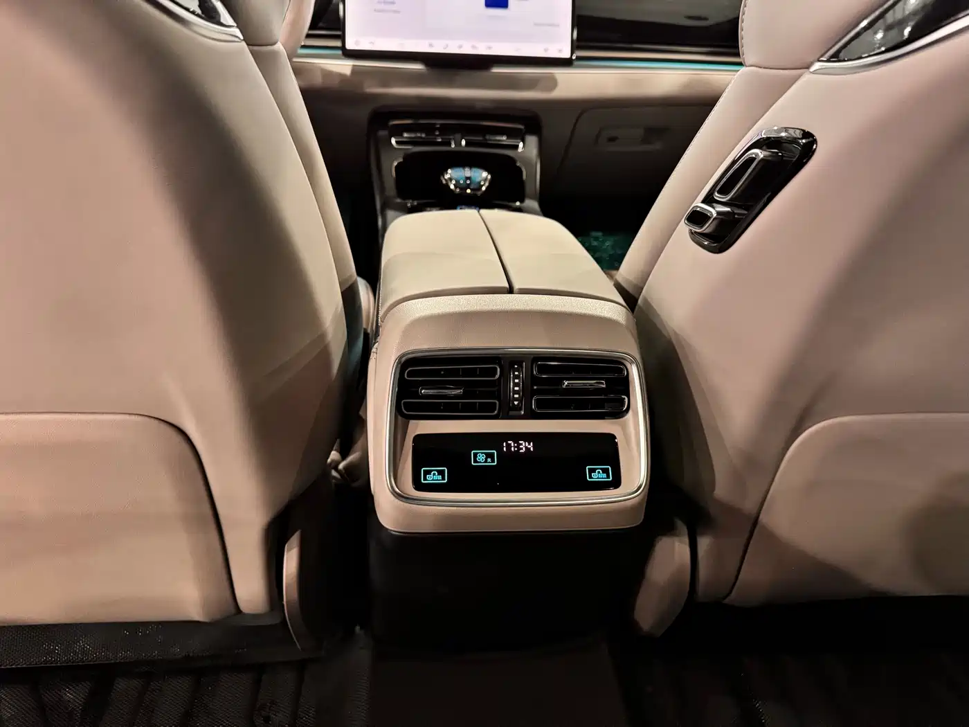 BYD Han 2025 DM-i 125KM LiDAR Smart Driving фото 14