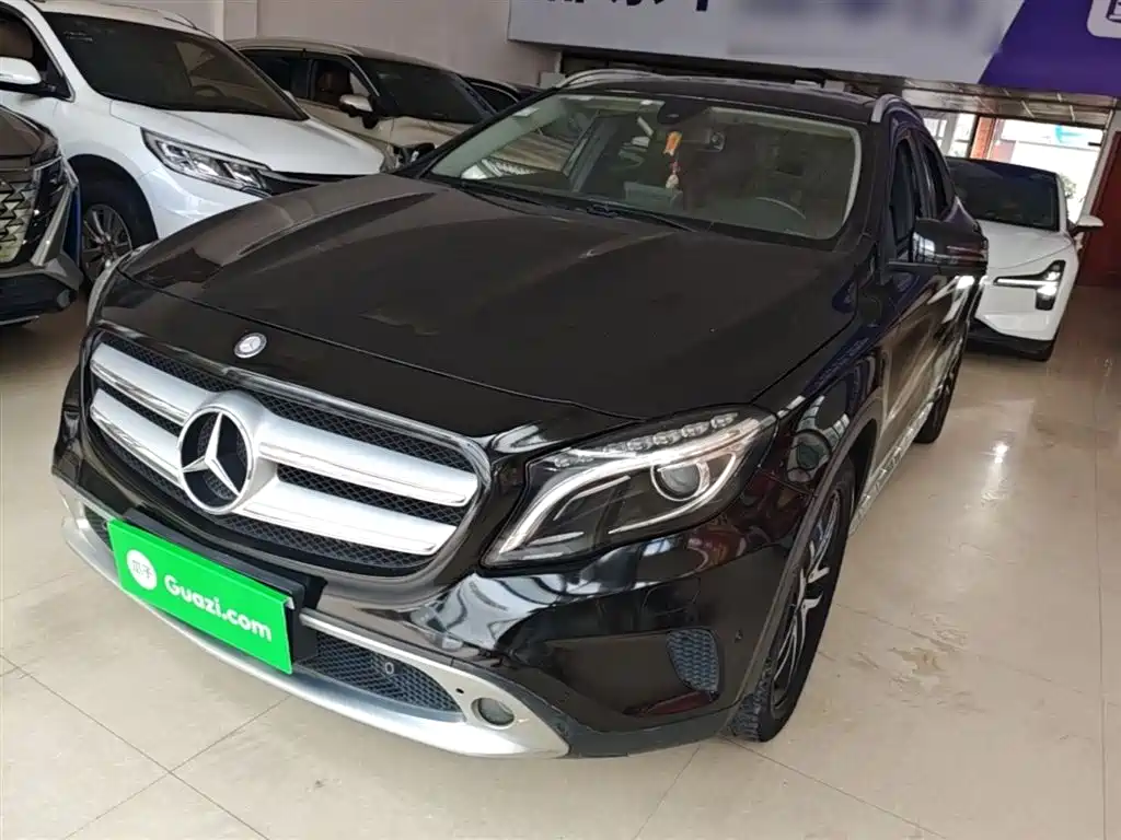 Mercedes-Benz GLA 2016 GLA 200 Fashion фото 2