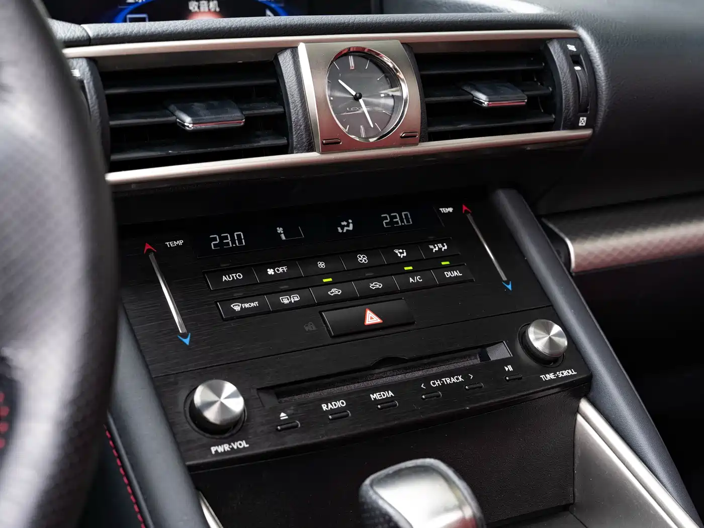 Lexus IS 2017 300 F SPORT фото 17