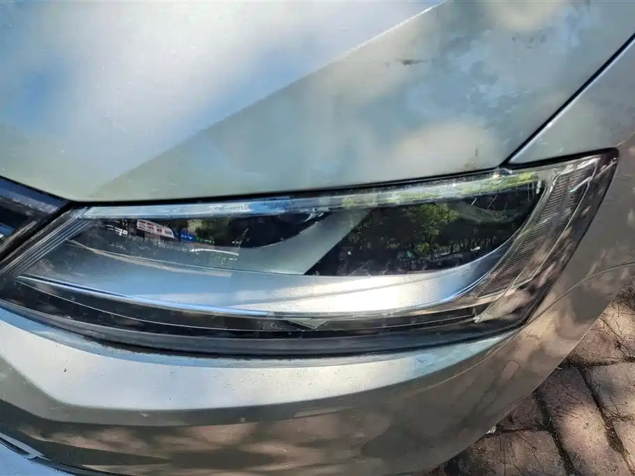 Volkswagen Sagitar 2012 1.6L Automatic Comfort Type фото 5