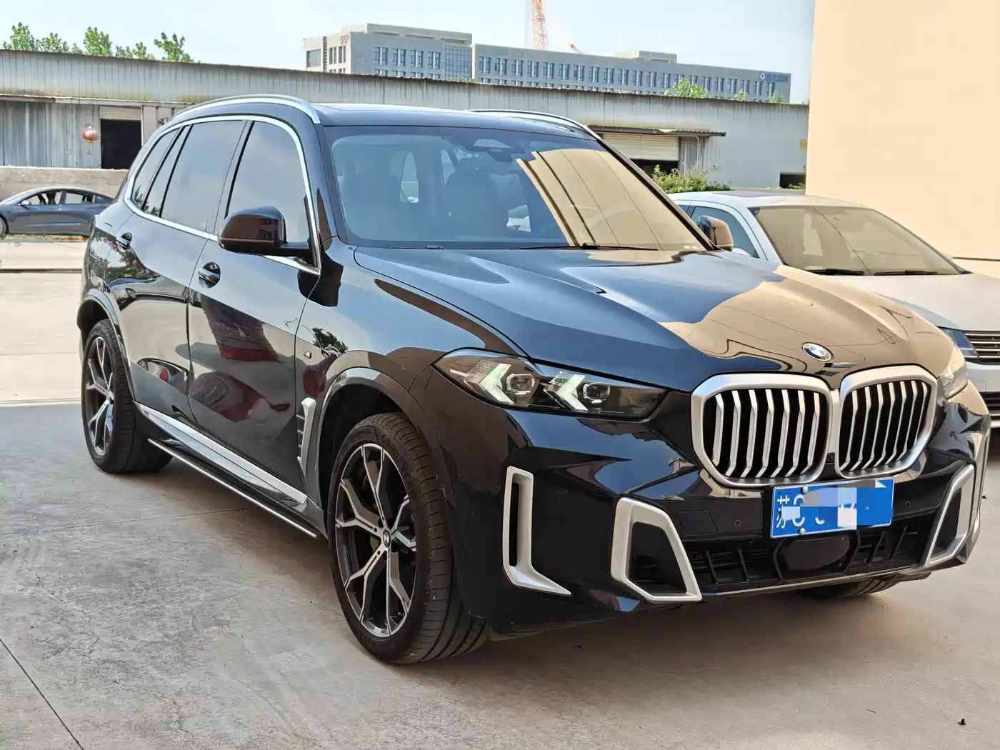BMW X5 2023 xDrive 30Li Premium M Sport Package фото 3