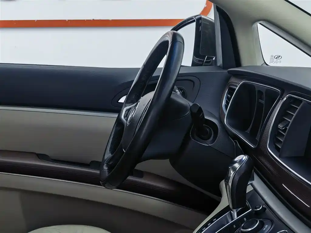 Buick GL8 2017 25S Premium Model China V фото 22