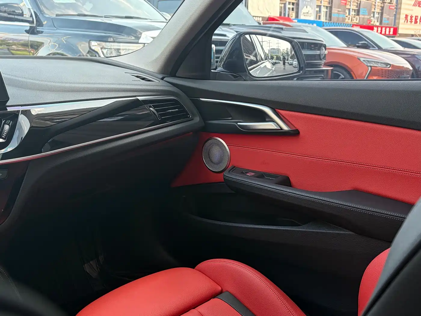 BMW 1 Series 2021 125i M Sport Black Night Edition фото 17