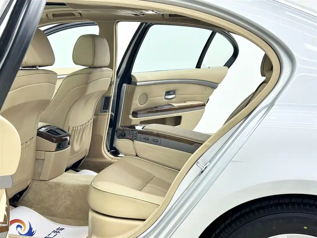 BMW 7 Series 2005 Model 730Li фото 6