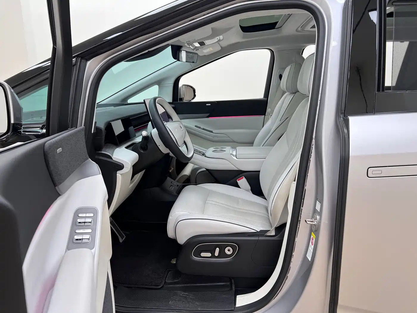 XPeng X9 2024 2024 640 AWD High Performance Max