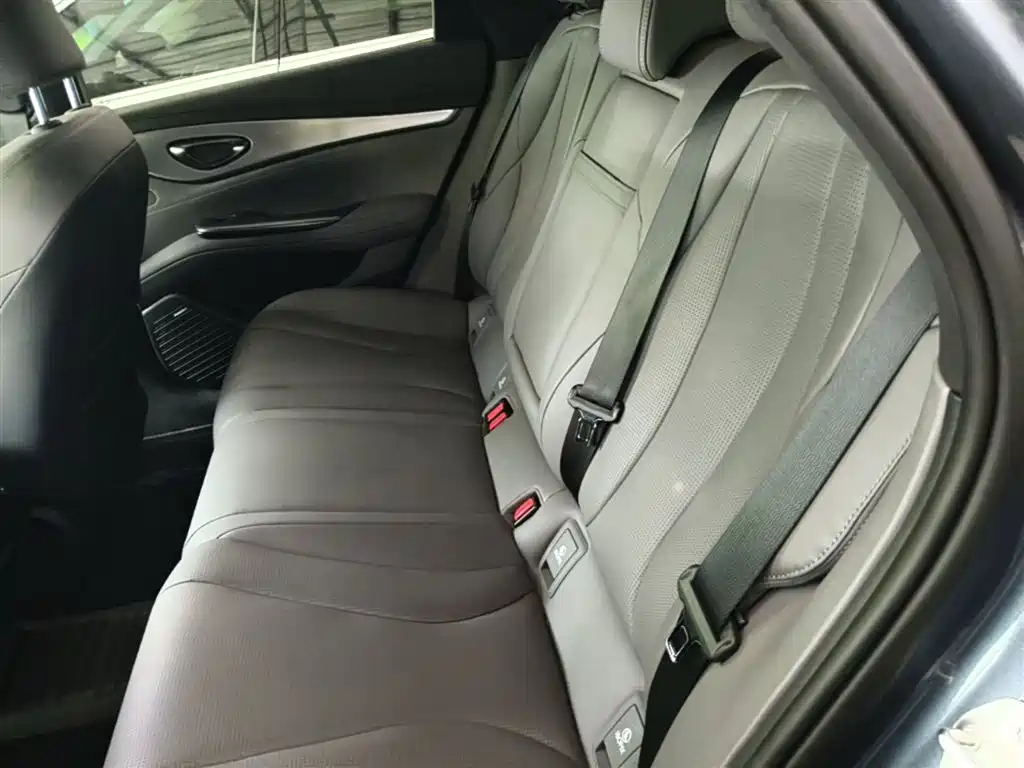 BYD Seal 07 DM-i 2025 Smart Drive Edition DM-i 1.5L 125km Premium фото 17