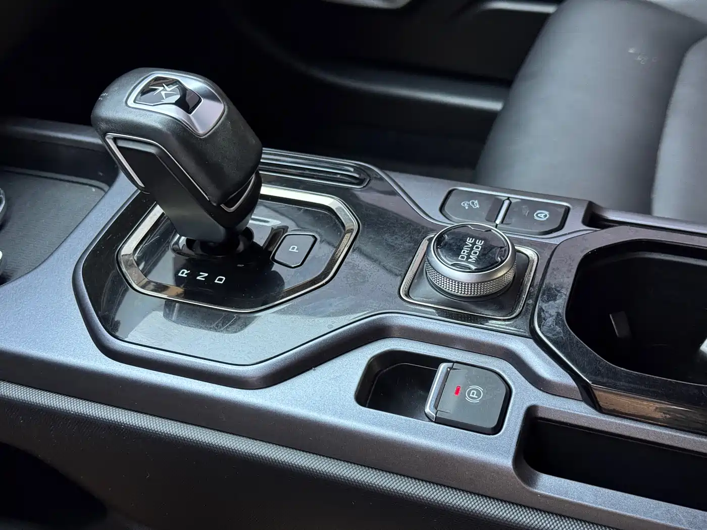 GEELY AUTOMOBILE GEELY ICON