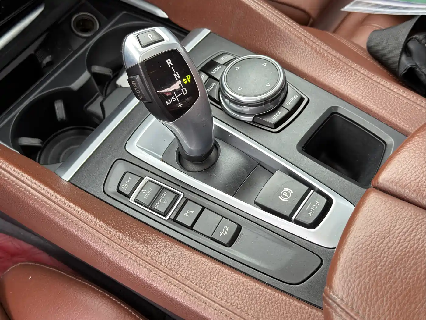 BMW X6 2015 xDrive28i фото 13