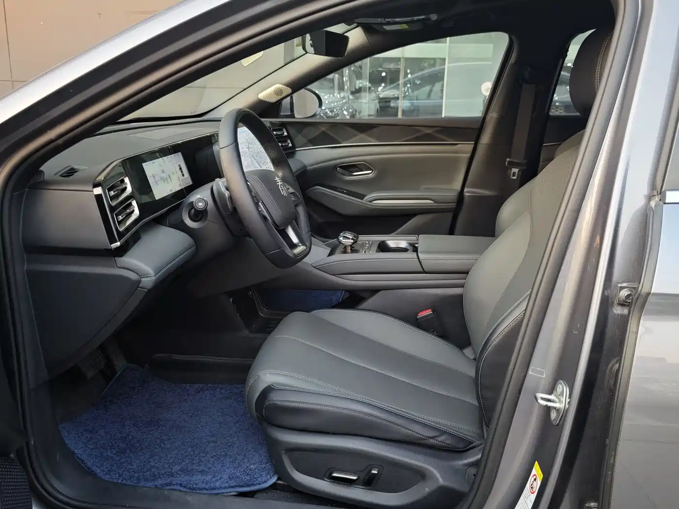 BYD Qin L 2025 DM-i Smart Drive Edition 120KM Surpassing фото 8