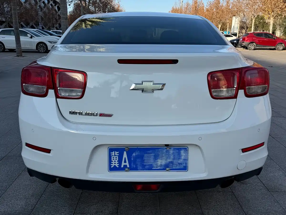 Chevrolet Malibu 2012 Model 1.6T Auto Luxury фото 4