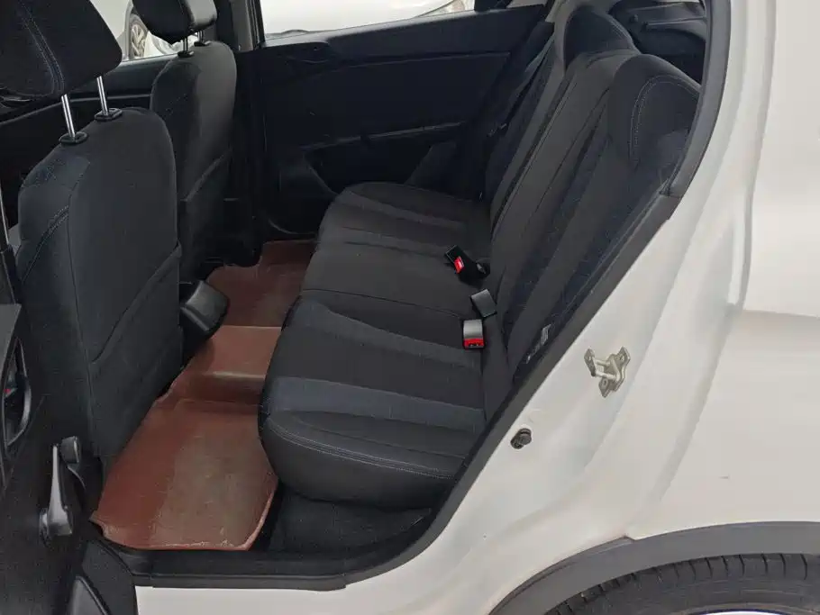 Baojun 310 2016 2016 1.2L Manual Value Edition